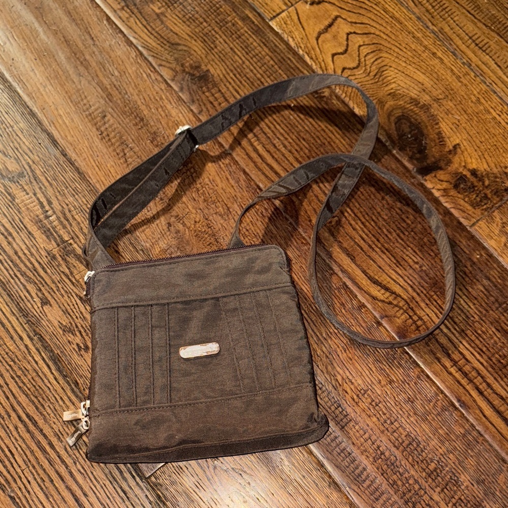 Baggallini Brown Roundabout Crossbody Bag